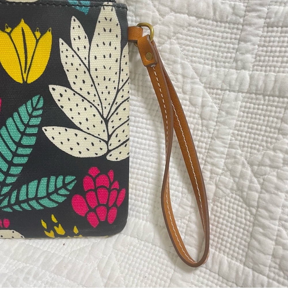 Fossil Eliza LG Wristlet in Dark Floral - Picture 6 of 7